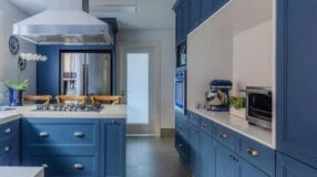Foto de armario de cozinha azul 00 - 81