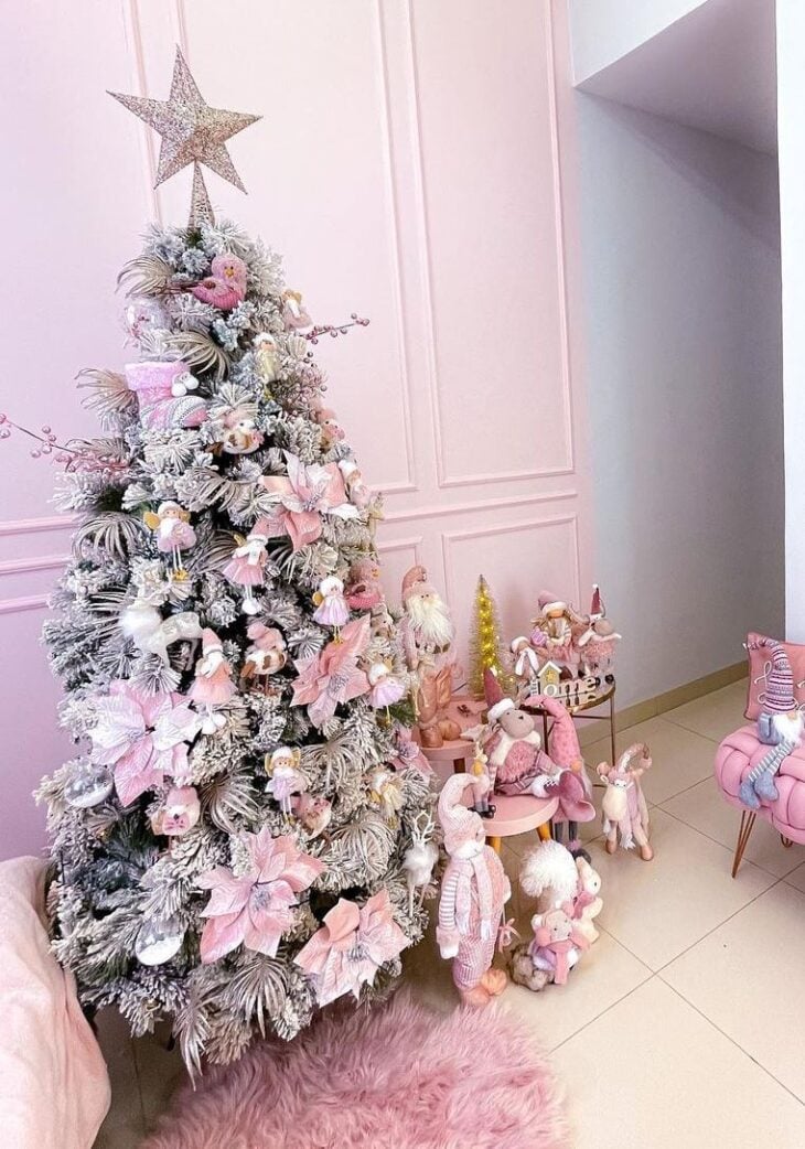 Árvore de Natal rosa: 65 fotos para um novo tom na decoração
