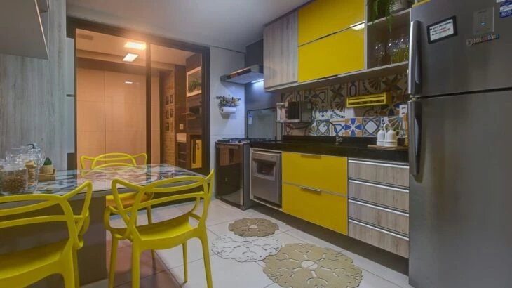 Foto de armario de cozinha amarelo 31 - 34