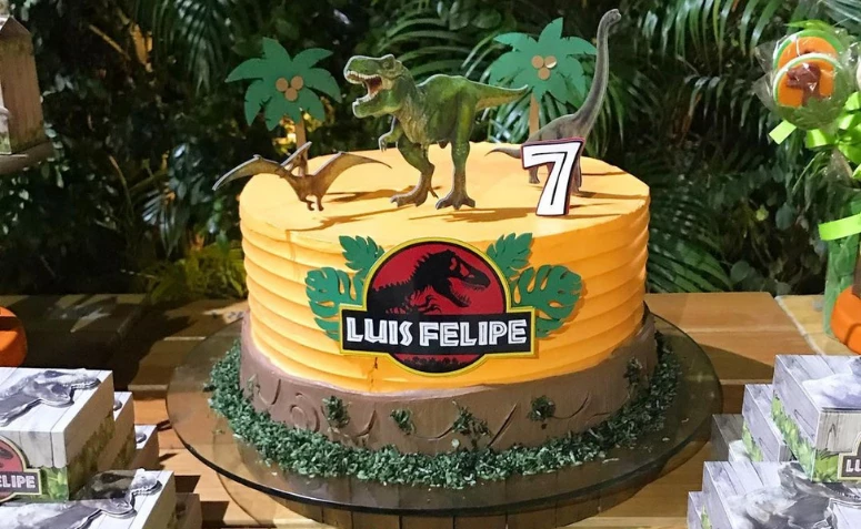 Topo Bolo Jurassick Dinossauro Filme Desenho Aniversário