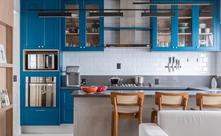 80 fotos de cozinha azul petróleo para surpreender com a cor