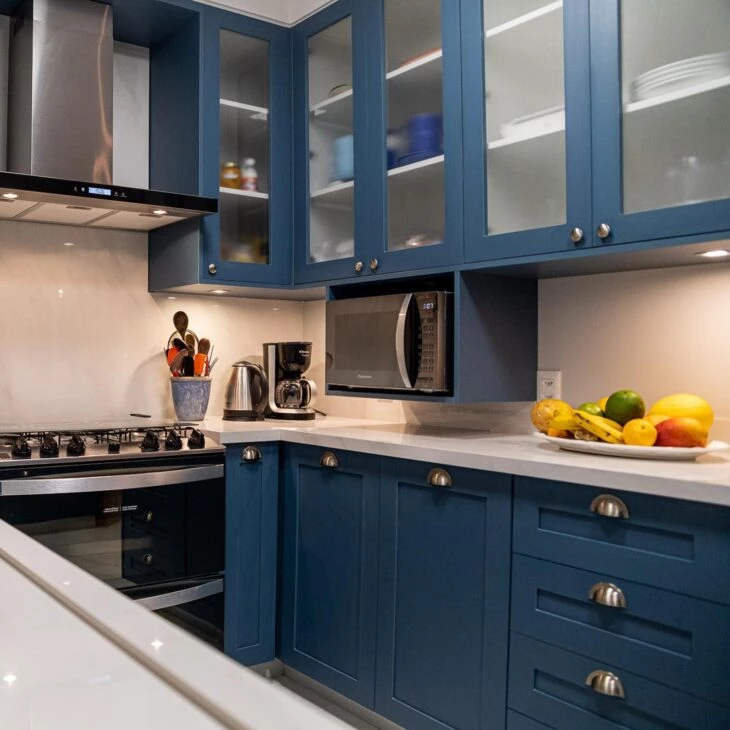 Foto de cozinha azul petroleo 41 - 41