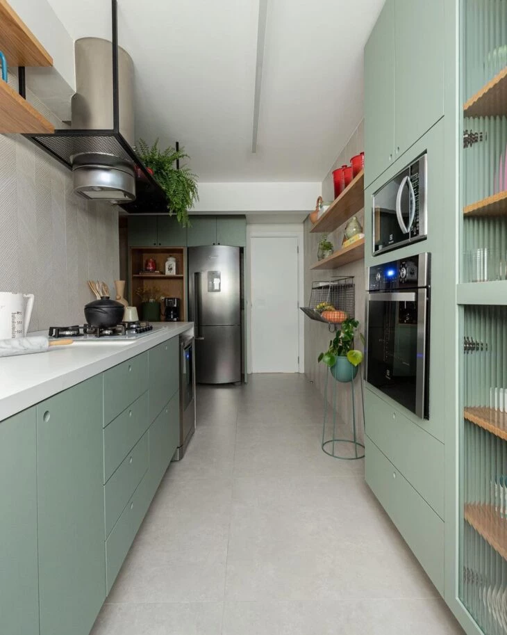 Foto de armario de cozinha planejado 75 - 78