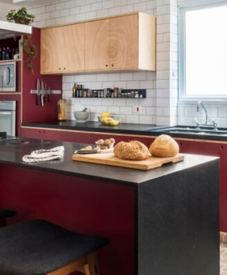 40 ideias de cozinha vermelha e preta para colorir o ambiente