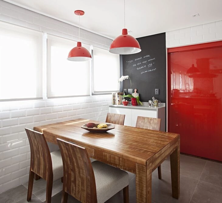 cozinha vermelha e preta