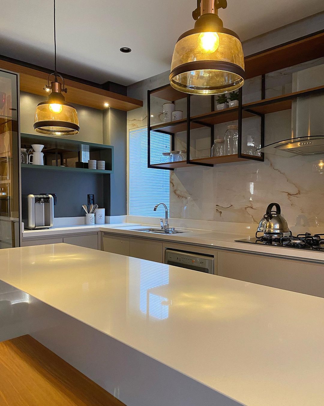 Foto de cozinha moderna 34 - 42